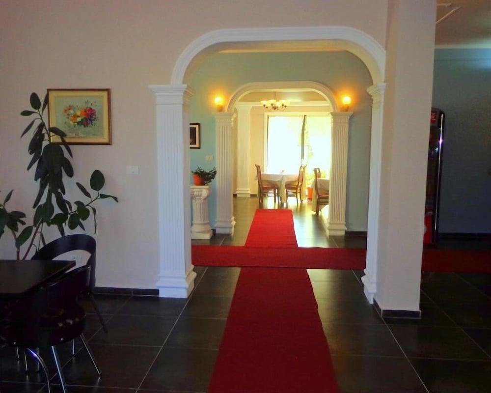 Mjull-Bethore Hotel Viktoria Tirana מראה חיצוני תמונה