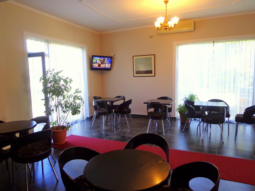 Mjull-Bethore Hotel Viktoria Tirana מראה חיצוני תמונה