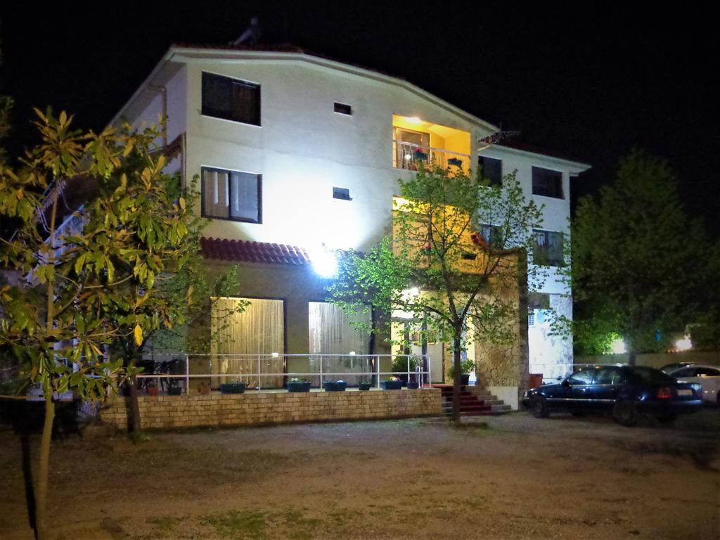 Mjull-Bethore Hotel Viktoria Tirana מראה חיצוני תמונה